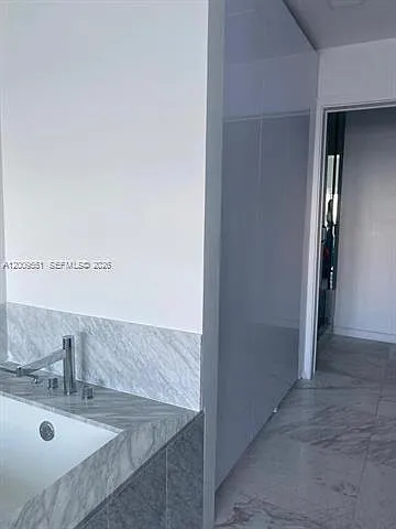 480 NE 31st St #2403 — Photo 5