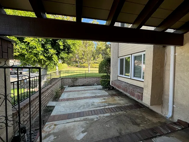 4 bed, 2.5 bath, 2128 sqft, $4,800 — Photo 3