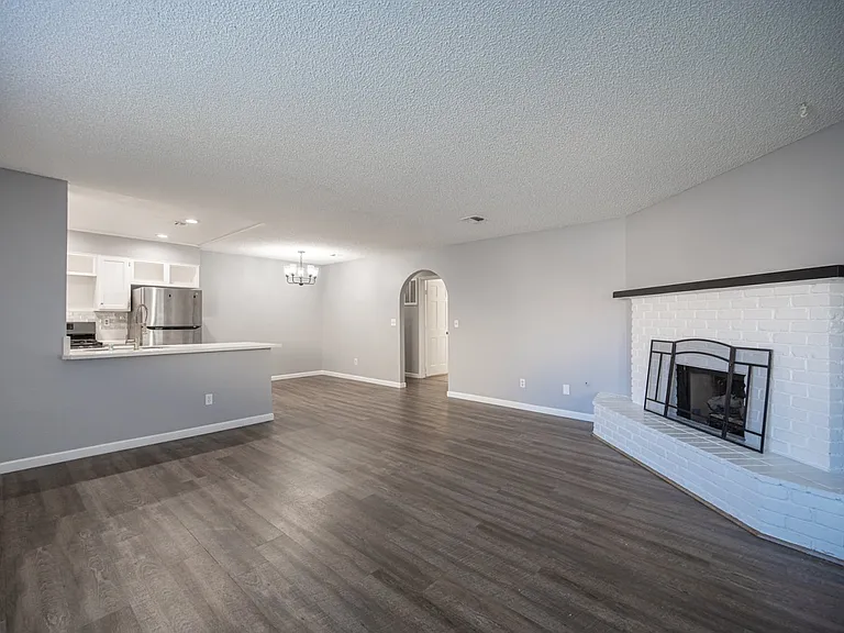 1406 Santa Margarita St #B — Photo 8