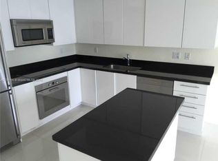 92 SW 3rd St APT 3311, Miami, FL 33130