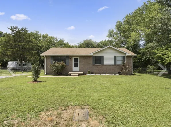 8039 Westfield Dr, Murfreesboro, TN 37129