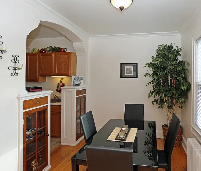 2 Bedroom Dinning Nook