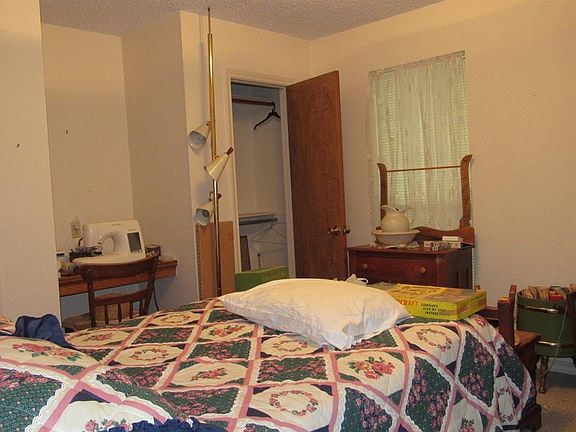 4th image of 301 Jeffrey Ln