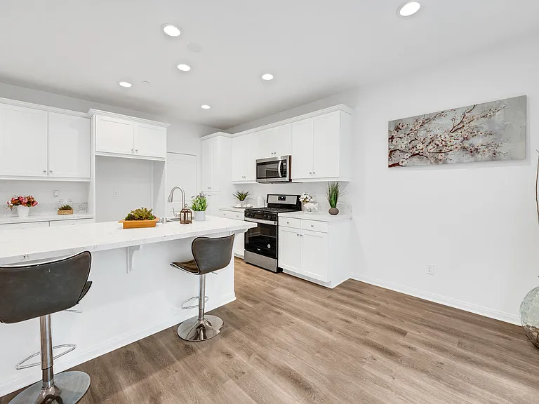 10532 Wilding Dr — Photo 15