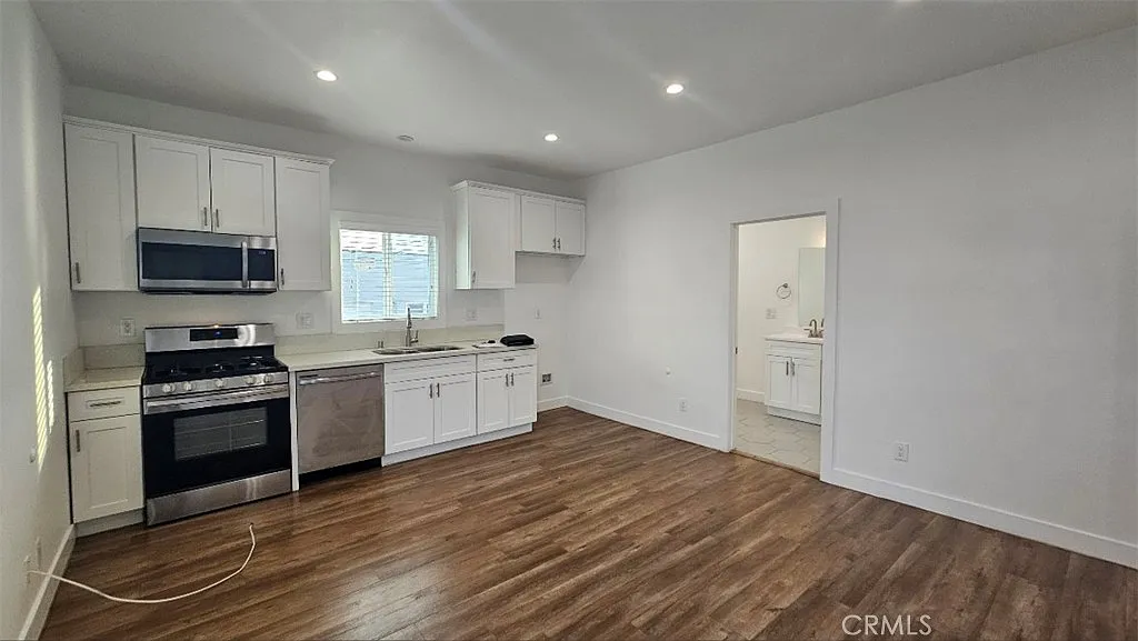 1 bed, 621 sqft, $1,800 — Photo 2