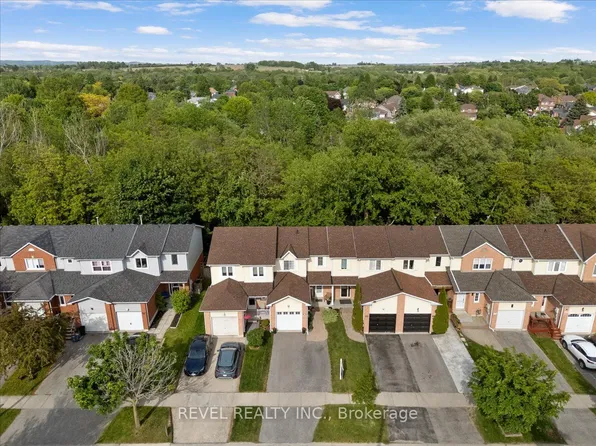 113 Galbraith Ct, Clarington, ON L1C 4P7