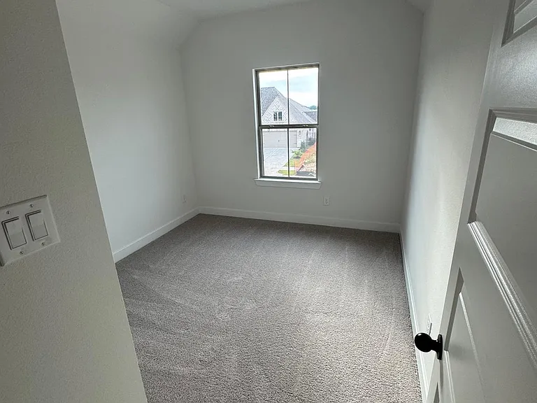2731 Sweet Honey Ln — Photo 11