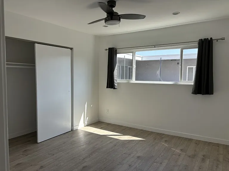 9001 Orion Ave — Photo 4