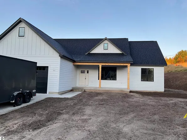 4463 Pine Meadow Trl, Traverse City, MI 49685