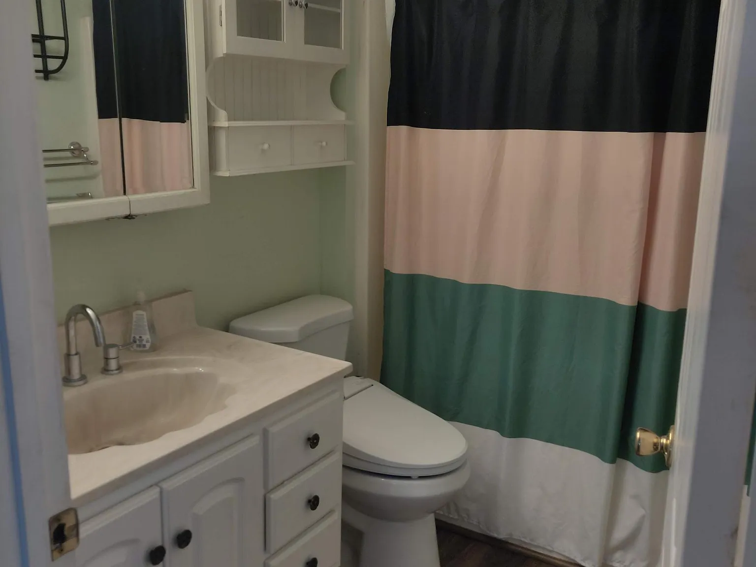 2 bed, 930 sqft, $2,200 — Photo 2