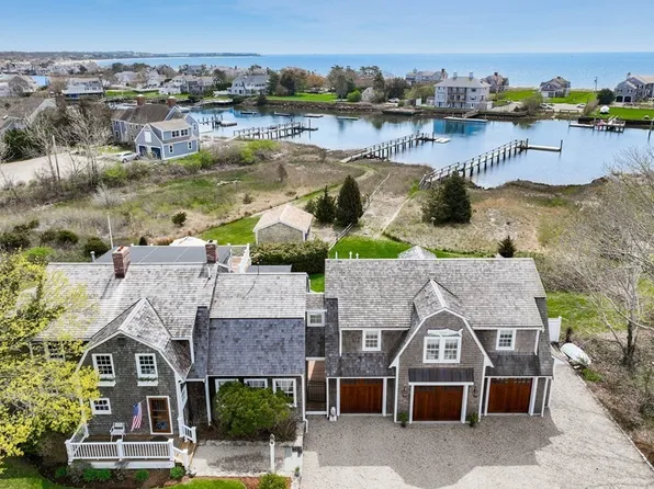 707 S Main St, Barnstable, MA 02630