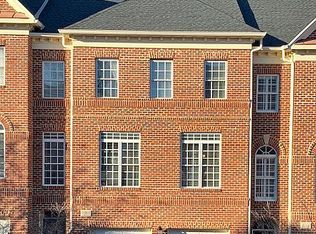 47800 Scotsborough Sq, Sterling, VA 20165