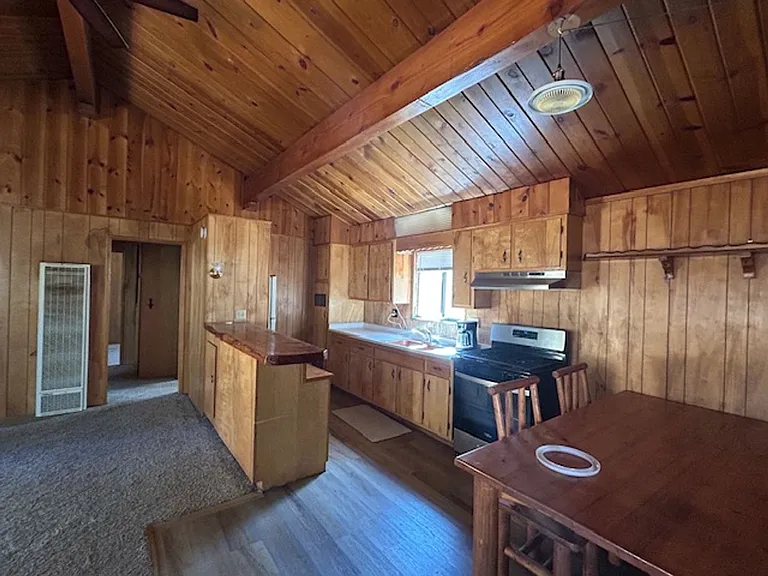 43115 Moonridge Rd — Photo 3