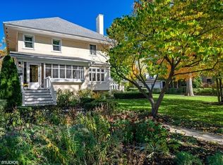 323 Cumnor Rd, Kenilworth, IL 60043