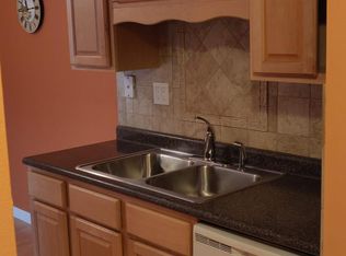 8936 N Parkside Ave APT 110, Des Plaines, IL 60016