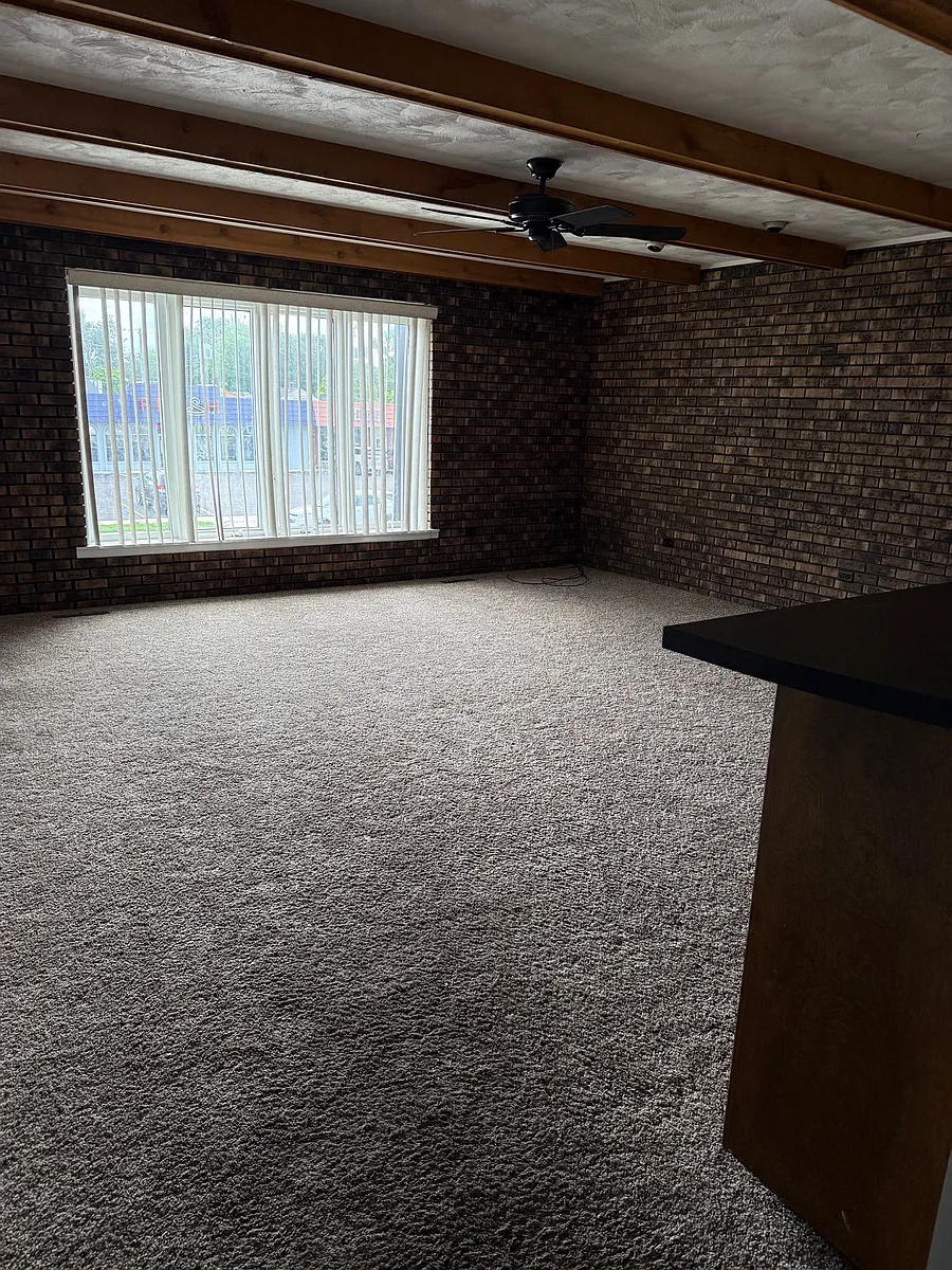 Building Photo - 8232 Kennedy Ave #2