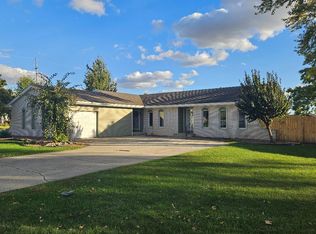 1409 W 96th Ave, Crown Pt, IN 46307