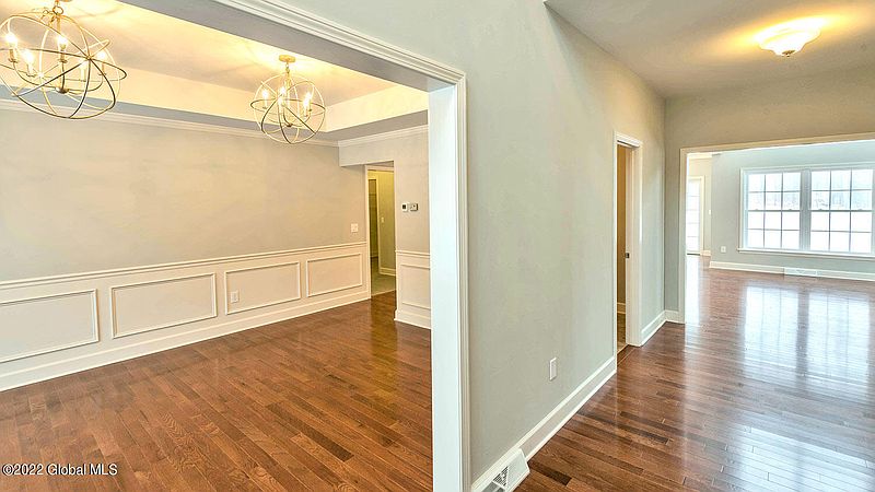 3rd image of 24 Bergen Place