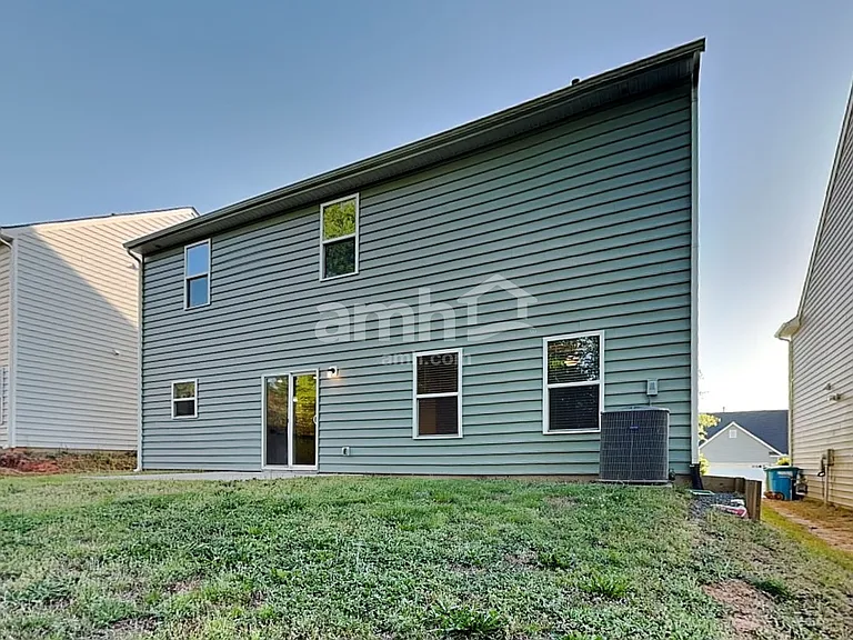 515 McMillan Ln — Photo 25