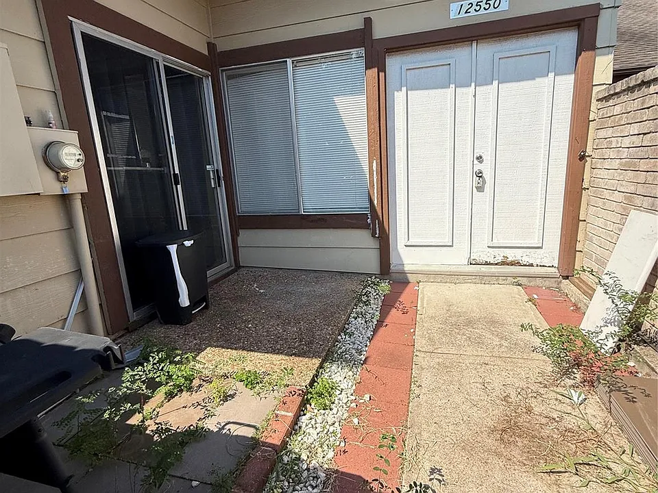12550 Newbrook Dr