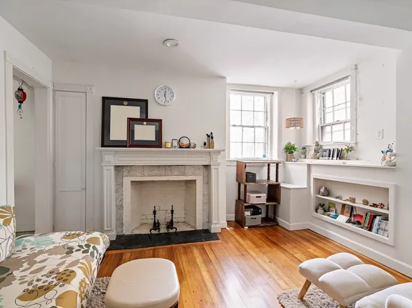 49 Grove St #A, Boston, MA 02114