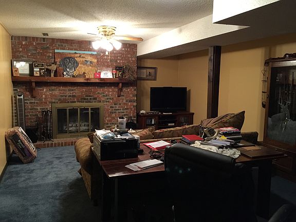 3rd image of 23295 Gaston Ave