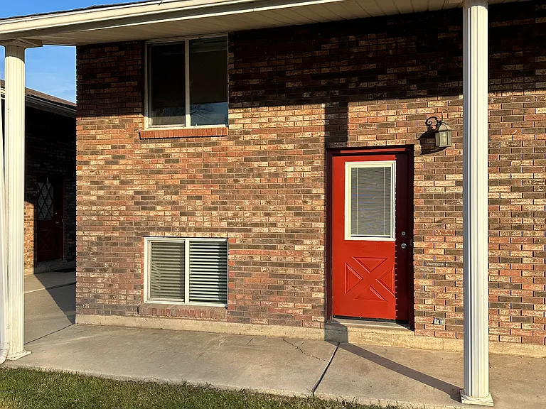 120 N 200 E #7 — Photo 2
