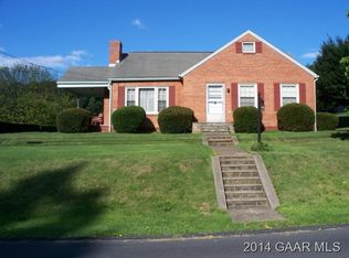1604 Gibson Ct, Staunton, VA 24401