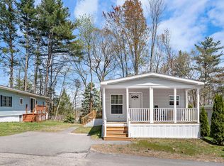 9 Pearl Ct, Merrimack, NH 03054