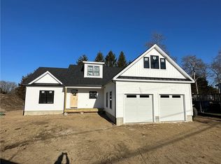 19 Fishing Cove Rd, North Kingstown, RI 02852