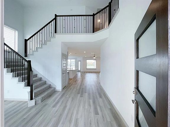 3rd image of 28330 Hannahs Harbor Ln