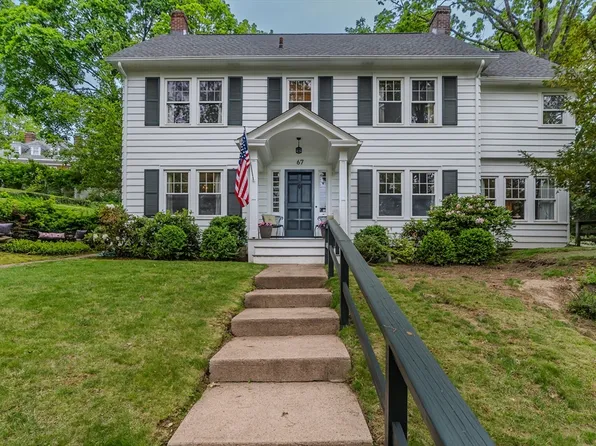 67 Park Slope St, Holyoke, MA 01040