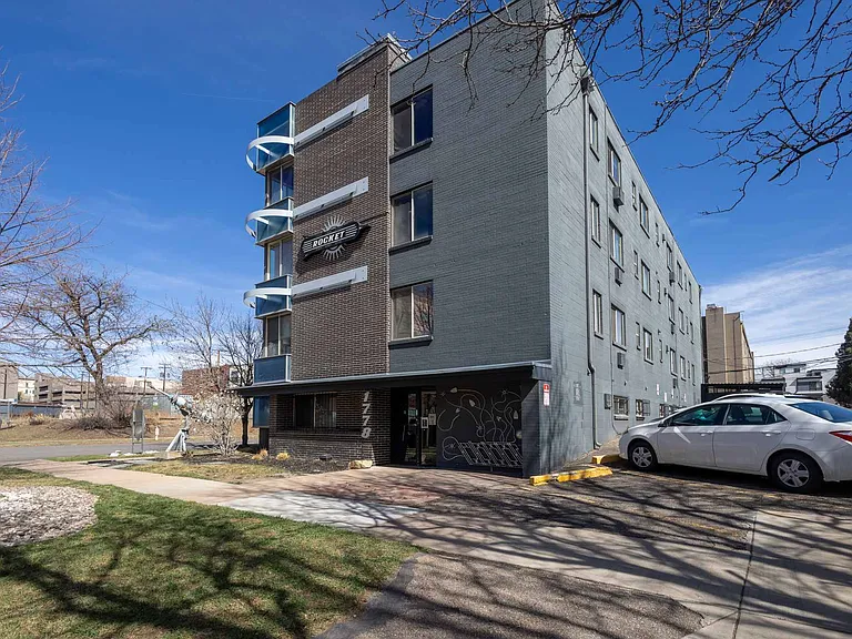 Rocket Apartments — Photo 11