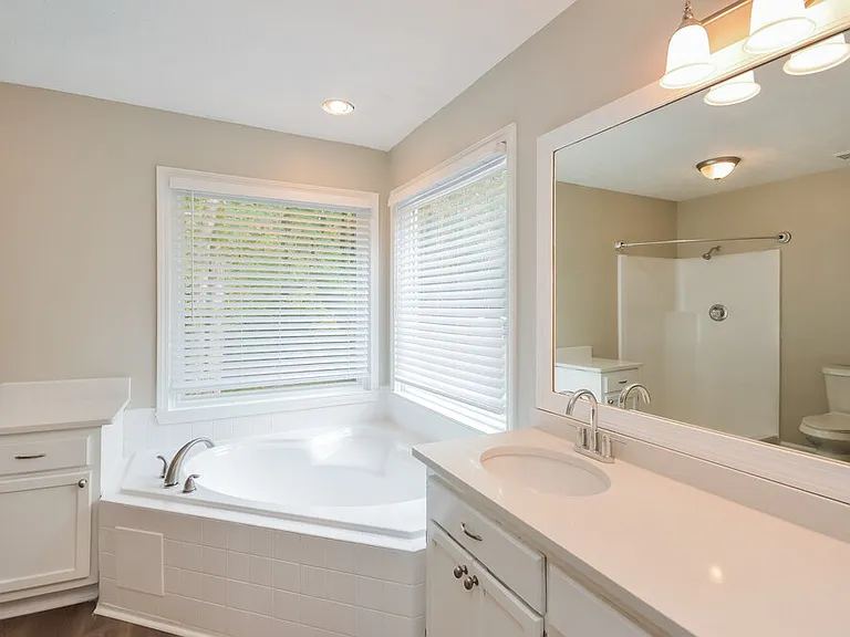 9136 Tara Dr SW — Photo 12