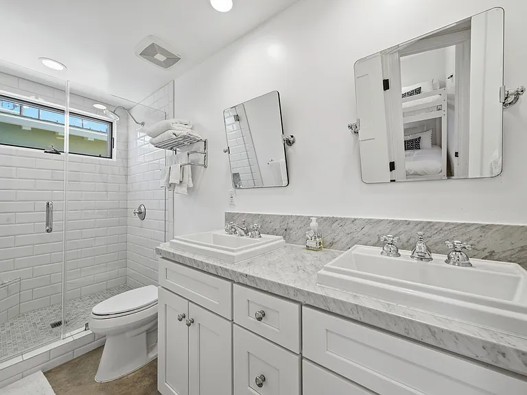 305 Montero St — Photo 20