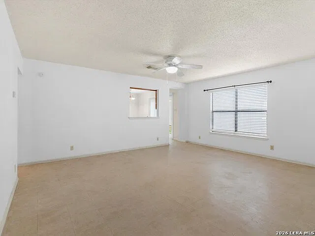3 bed, 2.0 bath, 1097 sqft, $1,700 — Photo 2