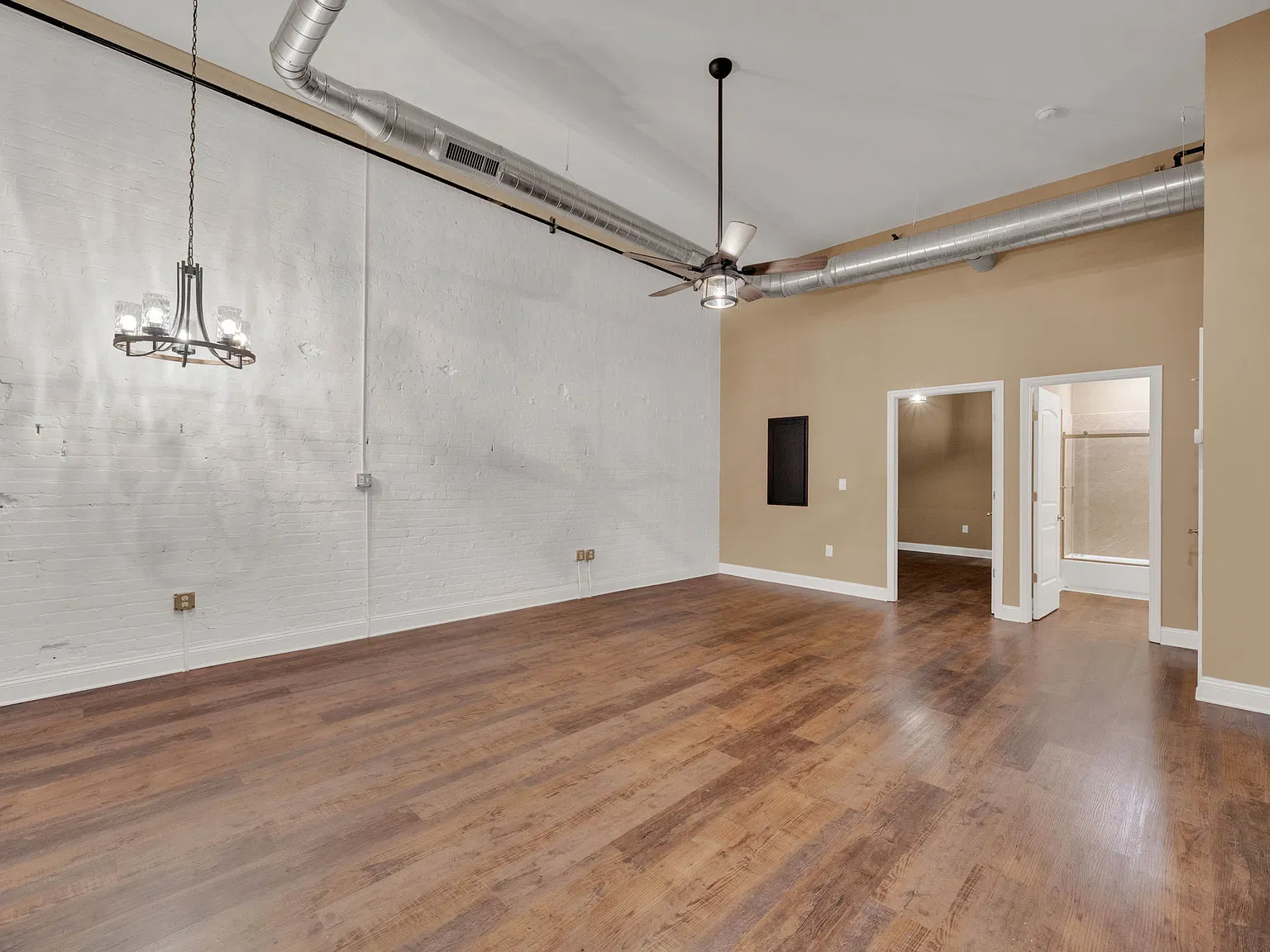 1 bed, 740 sqft, $1,500 — Photo 4