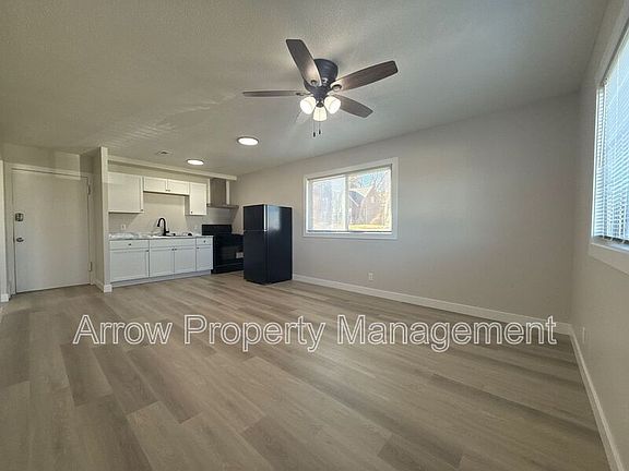 3rd image of 2119 Arbor St APT 207