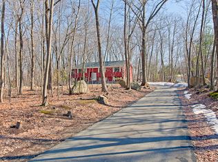 42 Chestnut St, Hopkinton, MA 01748