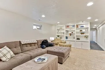 4925 S Pinehill Dr — Photo 33
