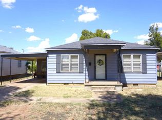 711 Maple St, Perry, OK 73077