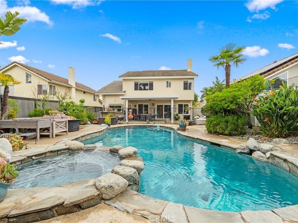 31885 Old Oak Rd, Trabuco Canyon, CA 92679