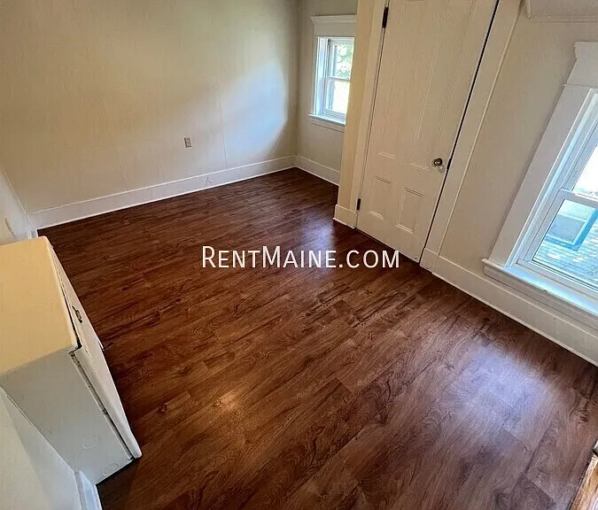 79 4th St #3 — Photo 9