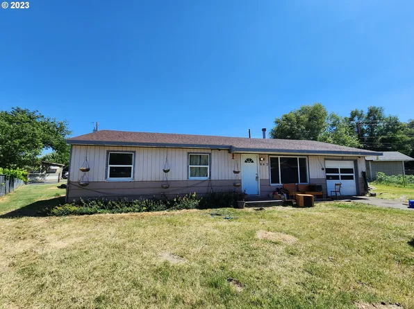 842 Cascade Ct W, The Dalles, OR 97058