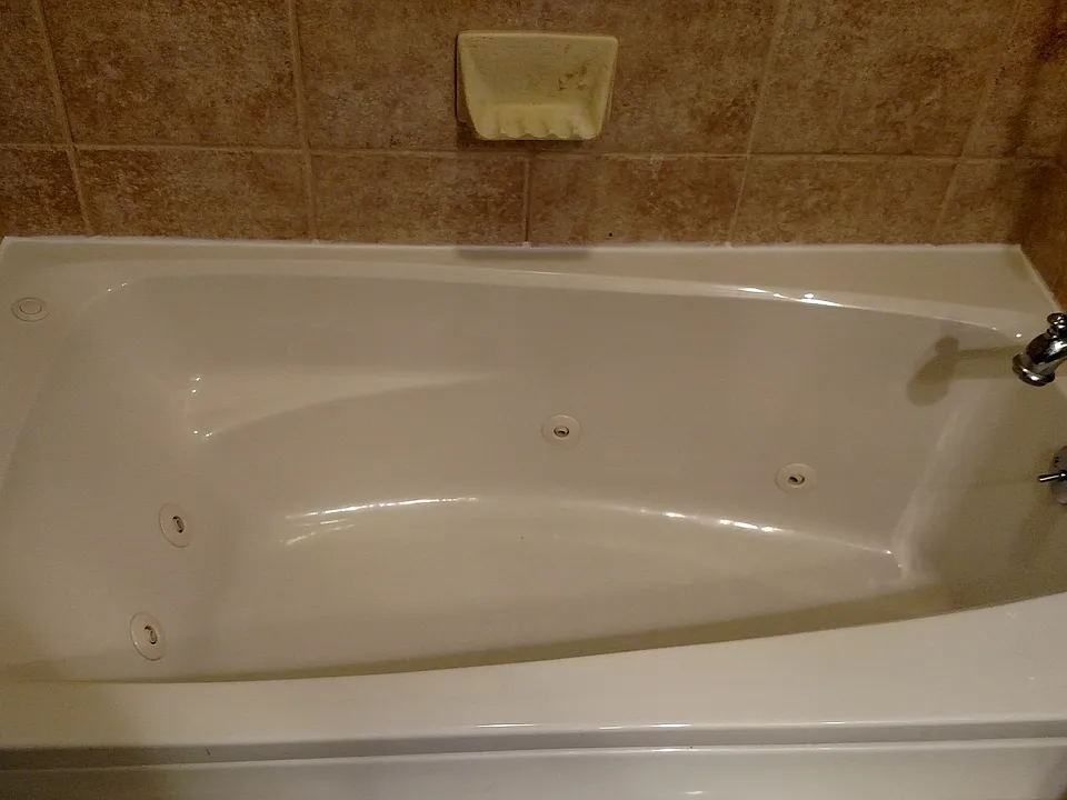 Guest Jacuzzi Tub