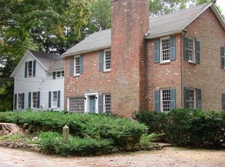 36 Old Hall Rd, Woodstock, CT 06281