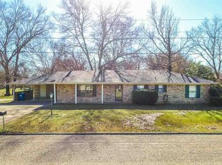 504 Walnut St, Mount Pleasant, TX 75455