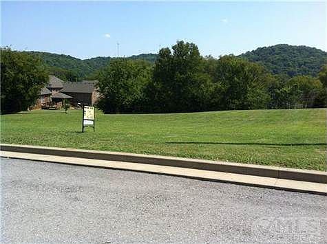 5th image of 533 Cherry Grove Ln