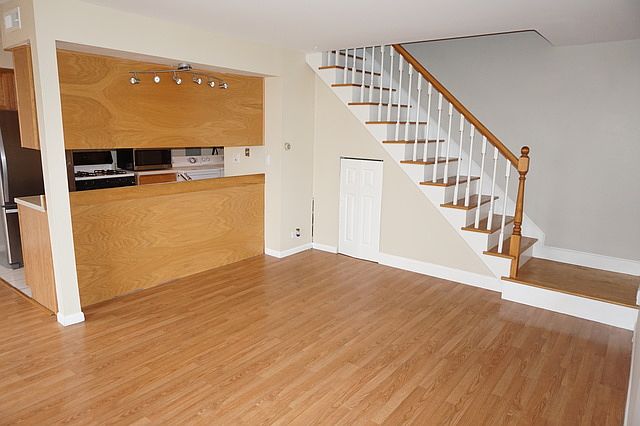2nd image of 1307 Cove Dr #210-B