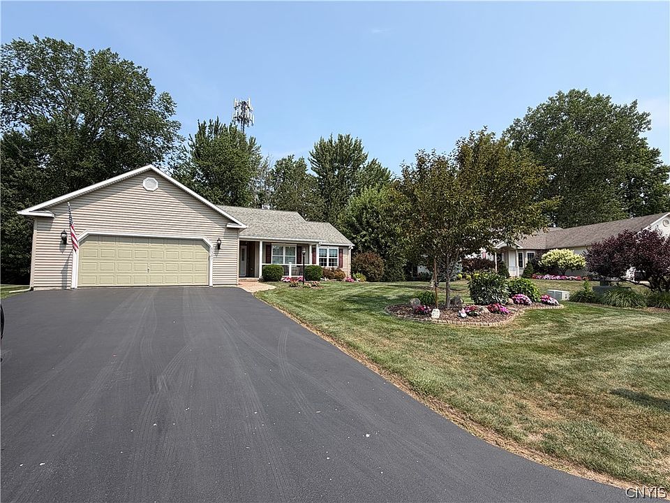2nd image of 8347 Eva Cir